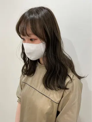 セミロング カラー akane .のヘアスタイル