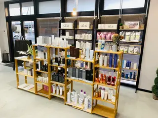 髪質改善カラーズ カフェプラスのヘアスタイル