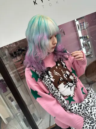 セミロング カラー ブリーチ人気No.1 MANATO🎨🌈のヘアスタイル