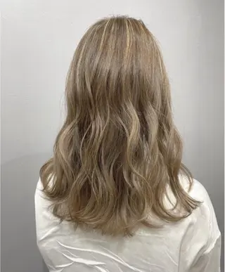 カラー 🫧ハイライトモデル 募集🫧溝口結麻のヘアスタイル