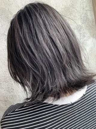 ショート カラー カワシマ セイカのヘアスタイル