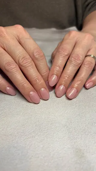 ネイル 人見 菜巴（ネイリスト）のネイルデザイン