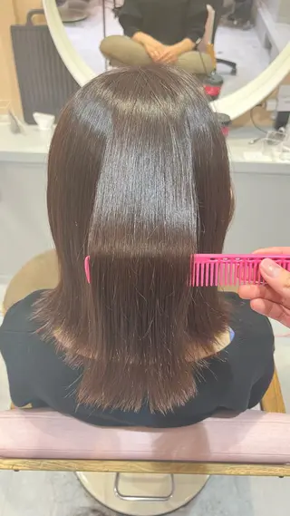 カラー Riku 艶カラーのヘアスタイル