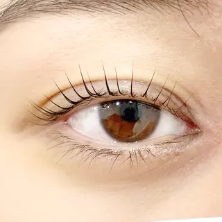 マツエク・マツパ 藤原 みやびのヘアスタイル