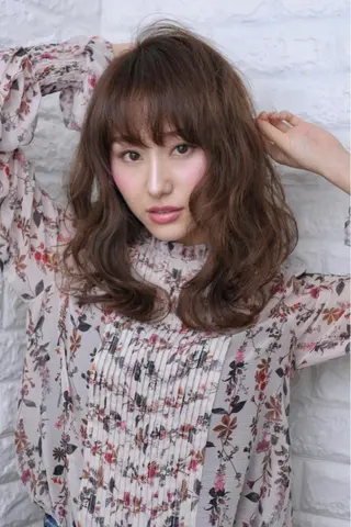 セミロング カラー パーマ SALOWIN Frente店所属・個室で似合わせ好印象 🧡外山弥千代のヘアスタイル