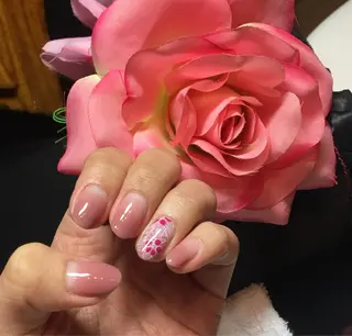 ネイル THECOLORS所属・近貞 莉奈のネイルデザイン