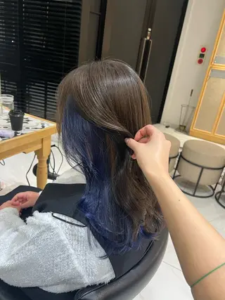 セミロング ブリーチ/縮毛矯正 🏖️MIREのヘアスタイル