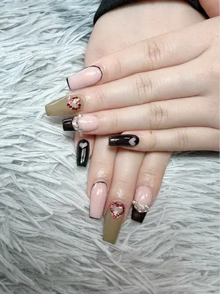 ネイル シェヌネイル JURAのネイルデザイン