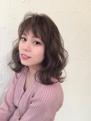 ショート ミディアム セミロング パーマ 👑圧倒的カラー👑 佐々木祐希のヘアスタイル