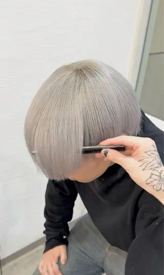 ショート カラー CHROMAN by become所属・RYUKI/ 複雑履歴ハイトーンのヘアスタイル