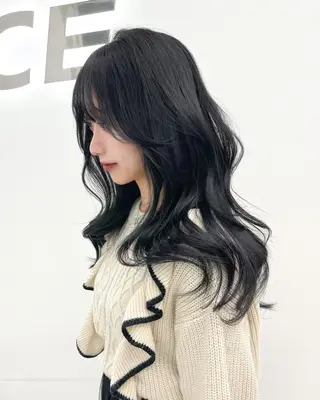 カラー 🪽韓国暗髪ヘア🪽 FRUITS渋谷🤍のヘアスタイル