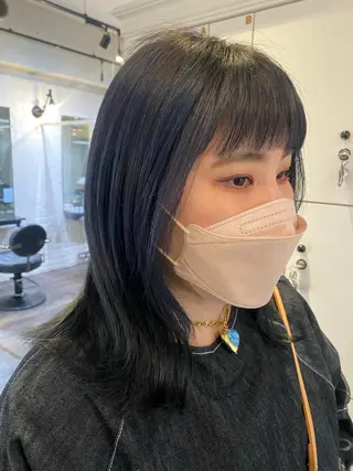 ミディアム カラー 梅田ハイトーン チダ ヒナノのヘアスタイル