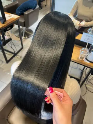 ロング カラー ヘアアレンジ Moana by HEADLIGHT所属・tomoka/ デザインカラー🌺のヘアスタイル