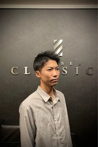 ショート BARBER CLASSICSのヘアスタイル