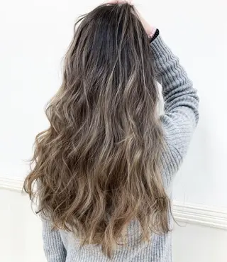 ロング カラー N° jillva ♦️川端裕司♦️のヘアスタイル