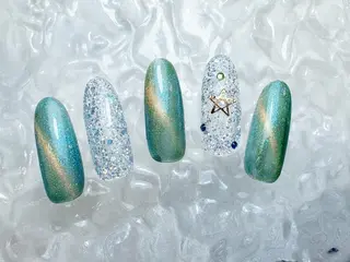 ネイル マジックミラー所属・マジック ミラーのネイルデザイン