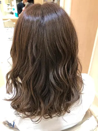 ミディアム Ash中目黒店 榊間茜のヘアスタイル