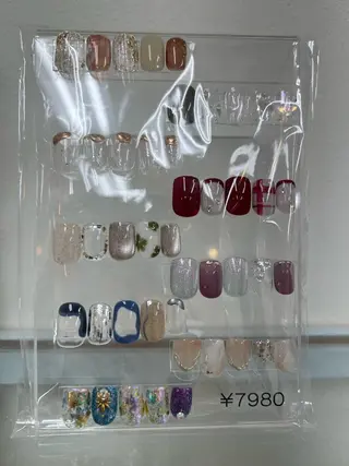 ネイル マハロネイルサロン横浜店所属・吉田 里菜のネイルデザイン