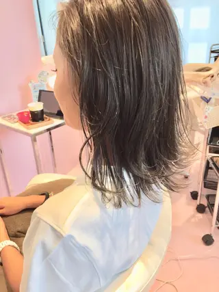 ミディアム 所渉/韓国レイヤー /ウルフカットのヘアスタイル