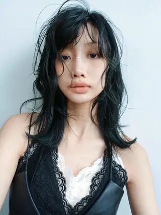 セミロング 透明感🎀LOREN エリコ🌈のヘアスタイル