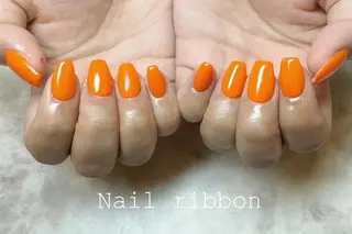 ネイル ネイルリボン 受付スタッフのネイルデザイン