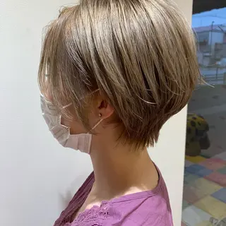 ショート 透明感カラー 金村真子のヘアスタイル