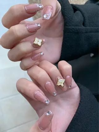 ネイル 鮎川 沙希のネイルデザイン