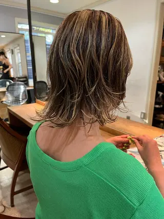 ミディアム NOUN所属・eri kinjoのヘアスタイル