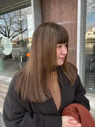 ロング カラー 井手 素子のヘアスタイル