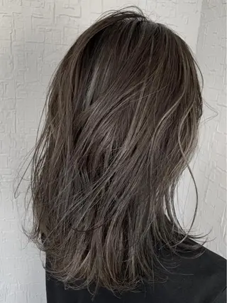 ミディアム 須佐 勝也のヘアスタイル