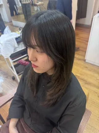 セミロング KAMI-YU所属・森 千明のヘアスタイル