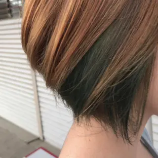 ショート カラー レイヤーカット匠 イソザキノリユキのヘアスタイル