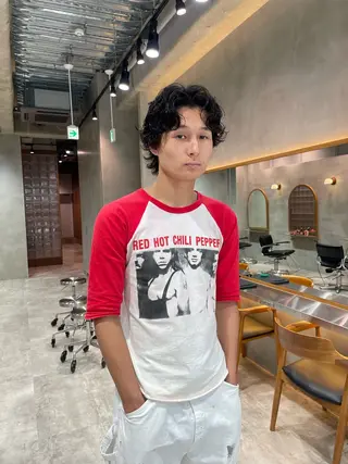 ミディアム 渡邉 和喜のヘアスタイル