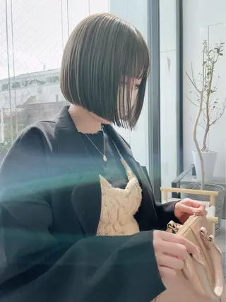 ショート カラー SALOWIN 原宿iori B1所属・‎🤍髪質改善‎🤍 ‎VIVIE‎🤍のヘアスタイル