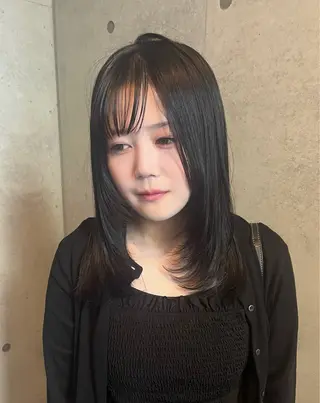 セミロング カラー 広香🪽ハイトーン/ ヘアセットのヘアスタイル