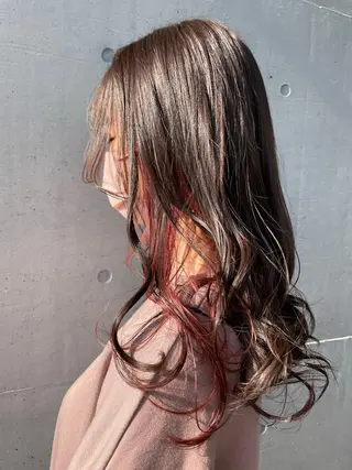 セミロング 秋元 菜摘のヘアスタイル