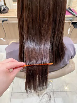 セミロング パーマ ハイトーンカラー☁️ 西條 楓花のヘアスタイル