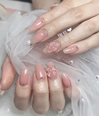 ネイル 𝐲𝐮𝐦𝐢🎀 長さ出しデザイン専門のネイルデザイン