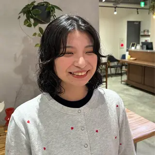 ミディアム パーマ 🫧もも🫧 ／メンズ〜レディースのヘアスタイル