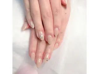 ネイル pink ladyサロン所属・べ にのネイルデザイン