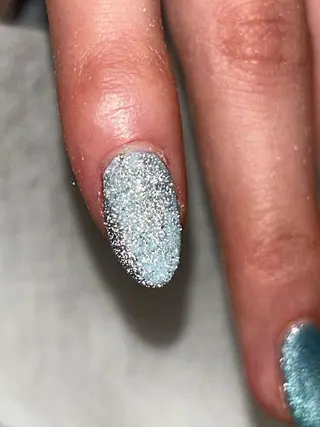 ネイル ꪆৎ平行アーチ ྀི ワカナの眉毛・アイブロウイメージ