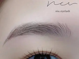 アイブロウ niu.eyelash所属・niueyelash MIDORIのマツエク・マツパデザイン
