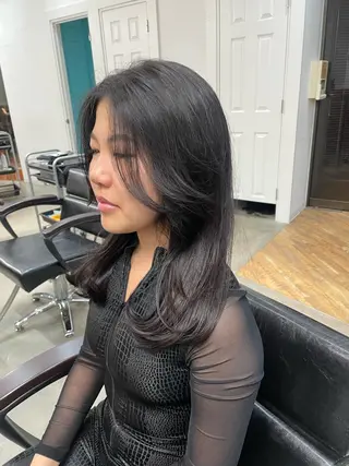 セミロング カラー RIN／韓国ヘア レイヤーカットのヘアスタイル