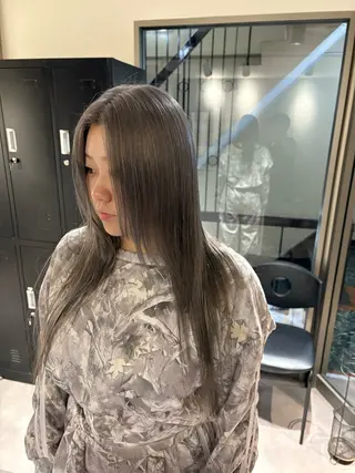 ロング カラー Seleneコウキ ブリーチ/ハイトーンのヘアスタイル