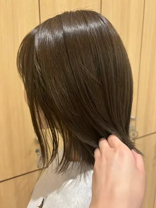 ミディアム カラー ヘアアレンジ レイヤー/顔まわり 透明感カラー柳澤優名のヘアスタイル