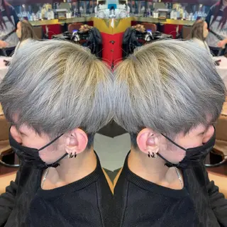 ショート カラー 👑派手髪/カット 👑ANRYのヘアスタイル