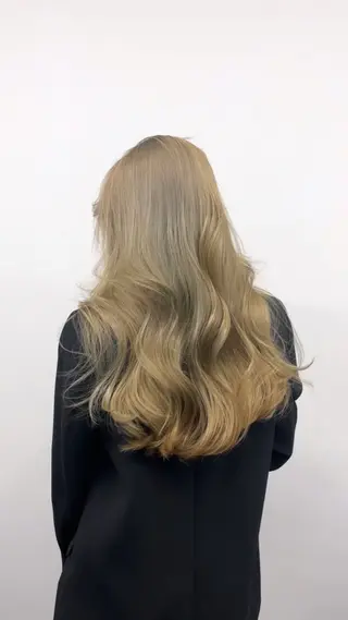 ロング BALE所属・祥華(さちか)／透 明感カラー／髪質改善のヘアスタイル