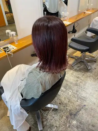 ミディアム カラー MIOベージュカラー 柔らかいカラーのヘアスタイル