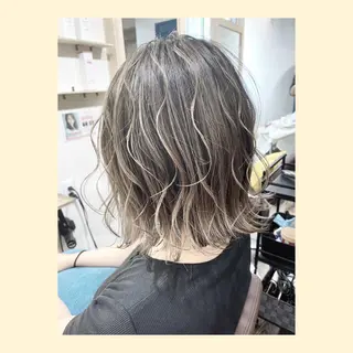 ミディアム カラー 🌈ショート/レイヤ ーカット/中村崇宏のヘアスタイル