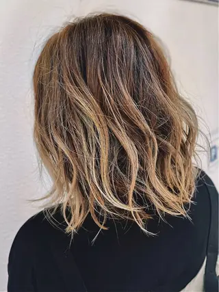 ミディアム カラー re place リプレイスのヘアスタイル